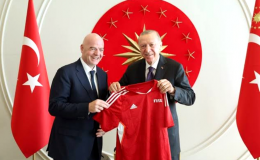 Cumhurbaşkanı Erdoğan UEFA Başkanı ve FIFA Başkanı ile bir araya geldi
